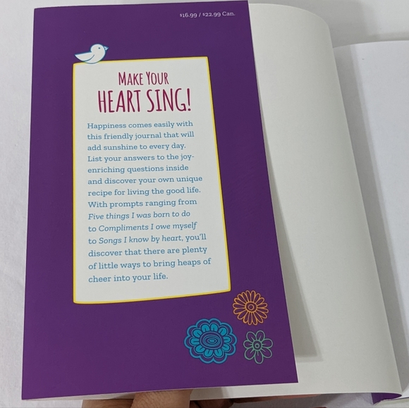 Little Lists for a Happy Life: 365 Ways to Cherish Tiny Moments of Big Joy Book - Picture 3 of 9